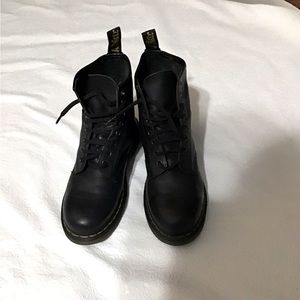 DR Martens Boots